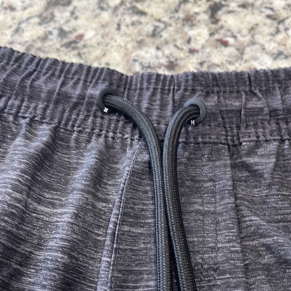 Hurley Mens Pull On Hybrid Walk Short Size Medium Charcoal Gray NWT - Picture 4 of 8